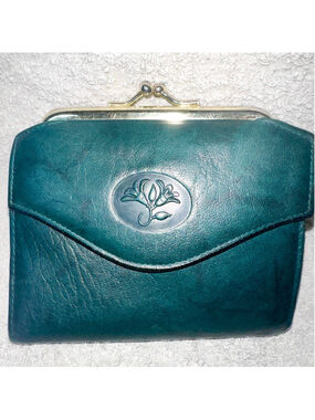 Vintage Buxton Top Grain Cowhide Wallet Embossed Flower Coin Purse Kiss Lock GRN